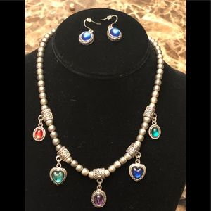 Necklace/earrings set